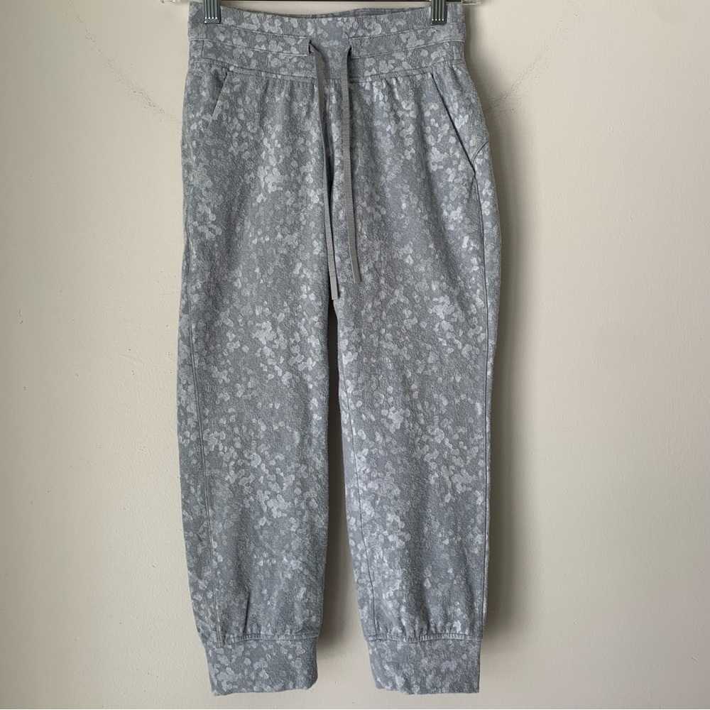 Lululemon Ready to Rulu Jogger Crop Sweat Pants Gray size 0
